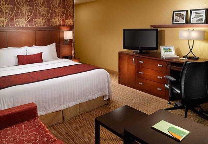 Courtyard By Marriott Macon Hotel Szoba fotó