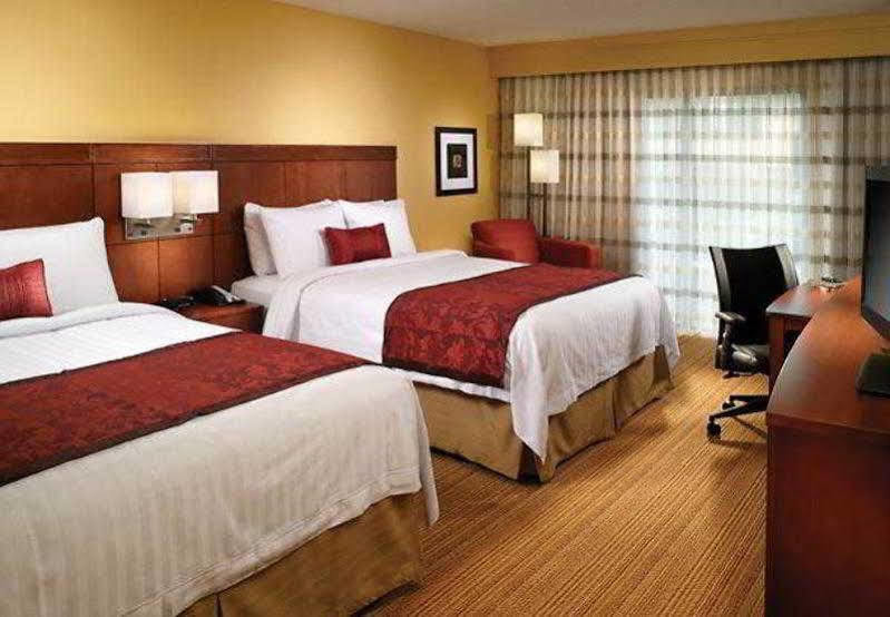Courtyard By Marriott Macon Hotel Kültér fotó